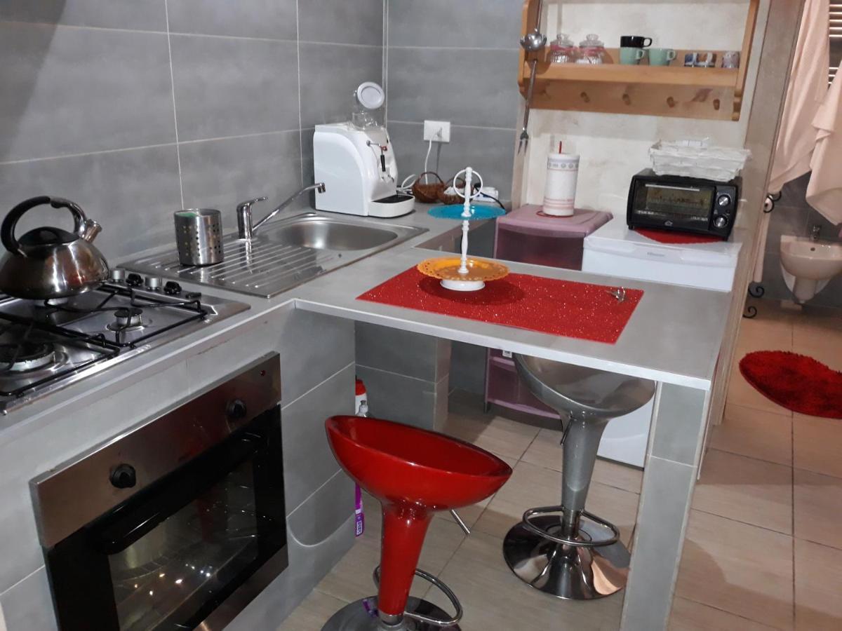 Suites Rome เปสการา ภายนอก รูปภาพ