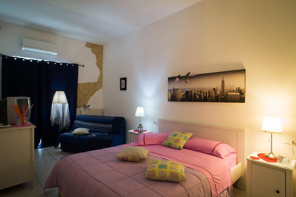 Suites Rome เปสการา ภายนอก รูปภาพ