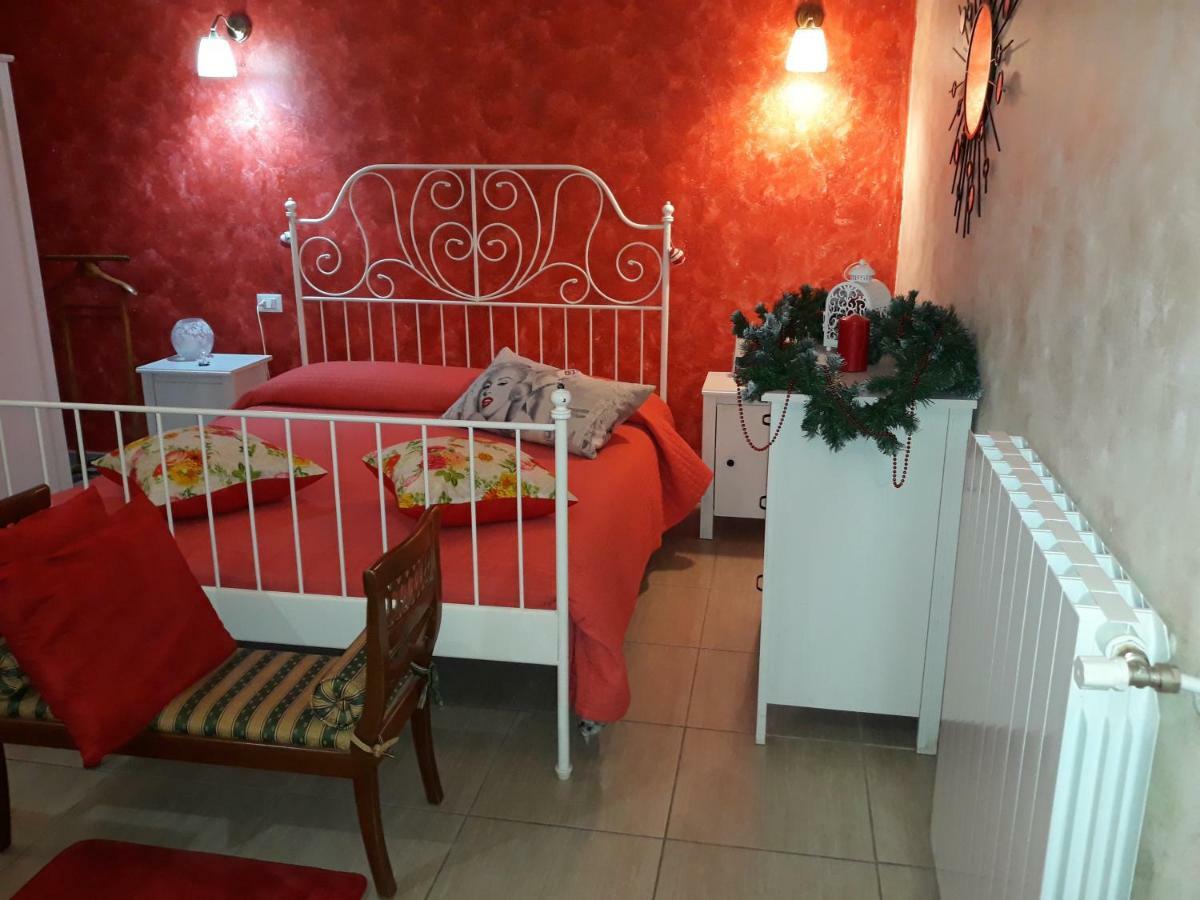 Suites Rome เปสการา ภายนอก รูปภาพ